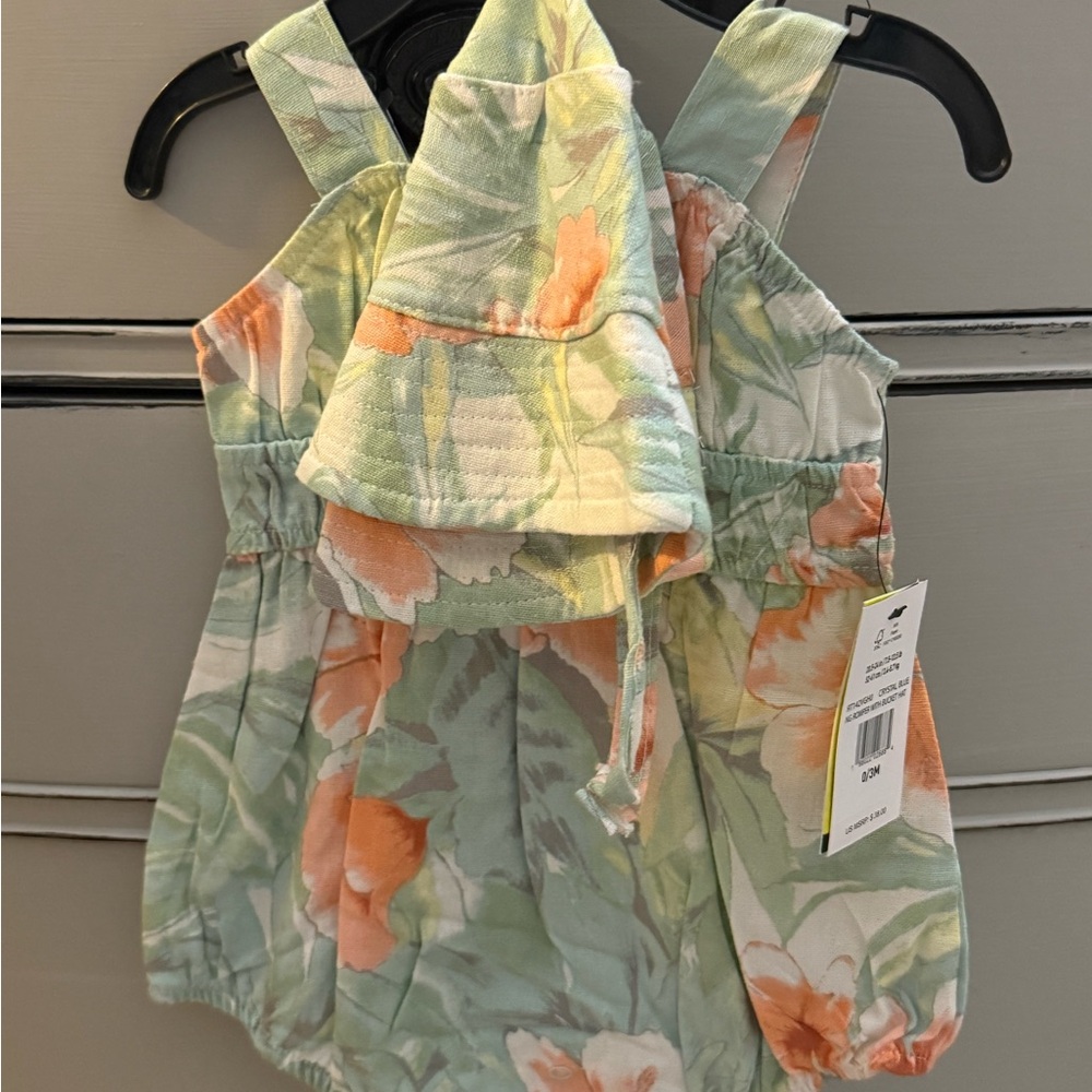 Island Set with matching hat